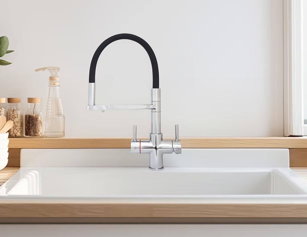 Acquapuro Aquila 4 in 1 Hot Water Tap - Stylish & Functional