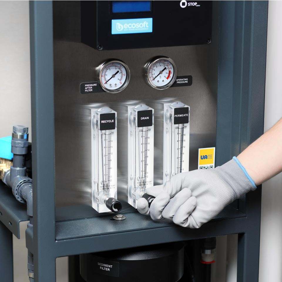 Ecosoft Professional MO12000 4-inch reverse osmosis system for industrial water purification, 450 LPH capacity