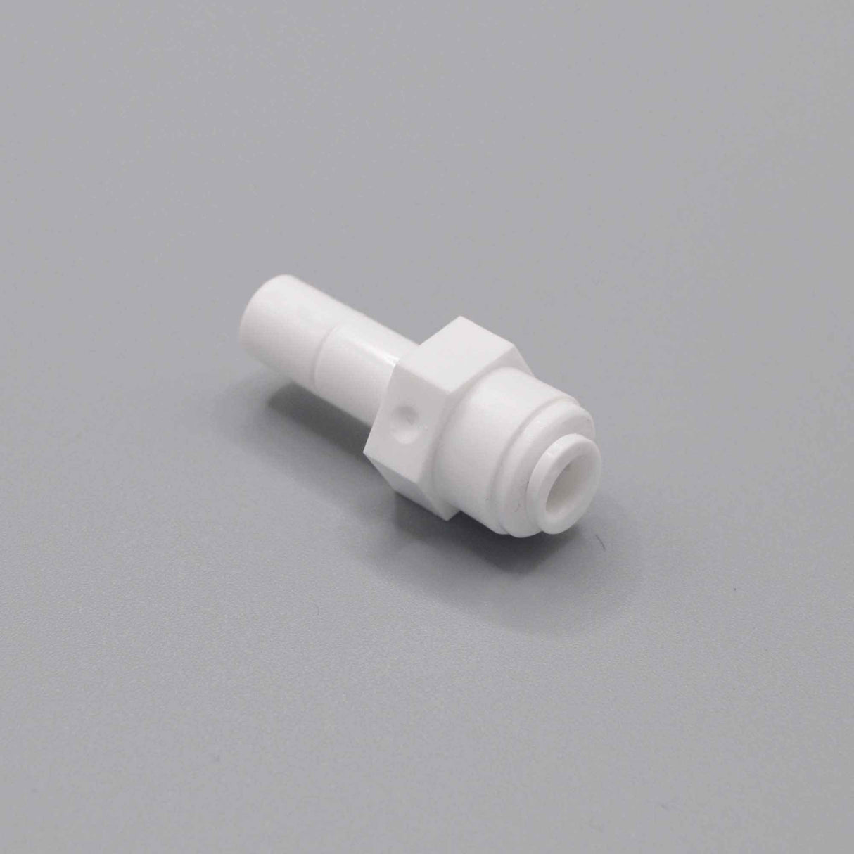 SPECTRUM Connector Straight 3/8 inch Stem with 1/4 inch Push Fit for water systems