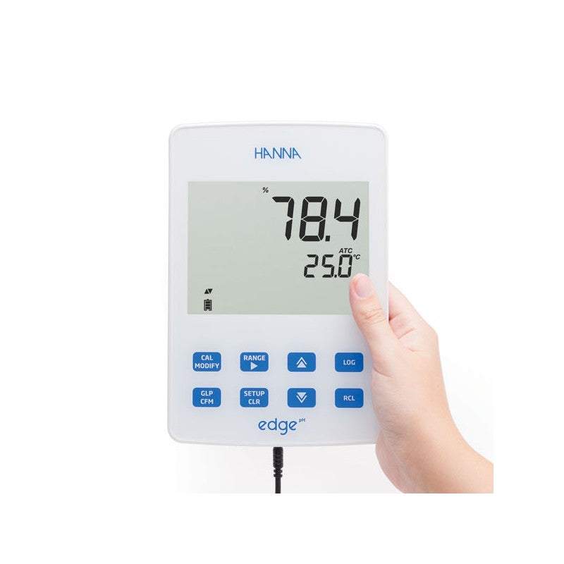 HI-2004 Edge Dissolved Oxygen Meter handheld with digital electrode and LCD screen for precise water quality testing